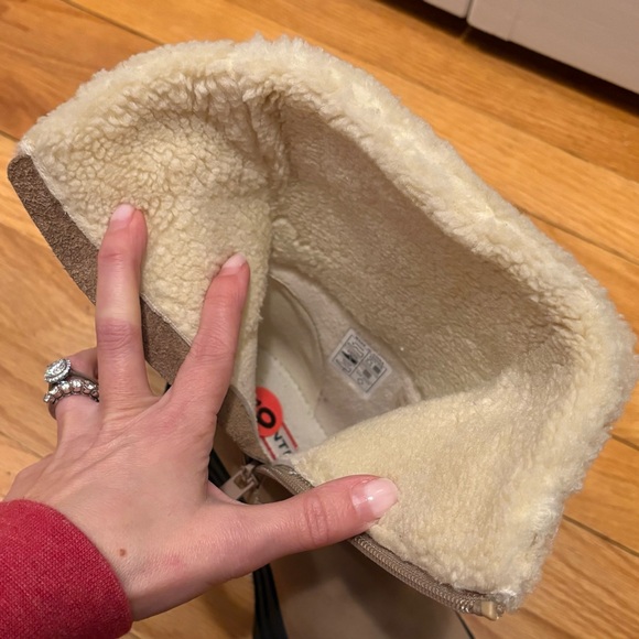 ✨ HUNTER ✨ NWT Women’s Marisol Waterproof Zip Platform Boot Faux Shearling SZ 6 - Picture 6 of 16